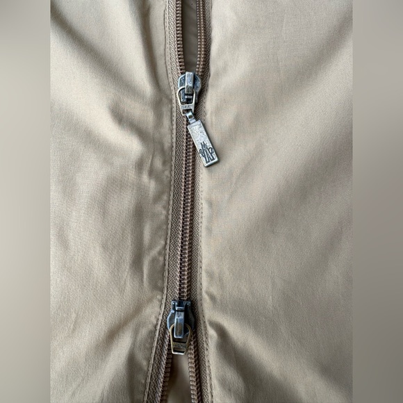 MONCLER  Minimalist sleek puffer coat. - Picture 7 of 12